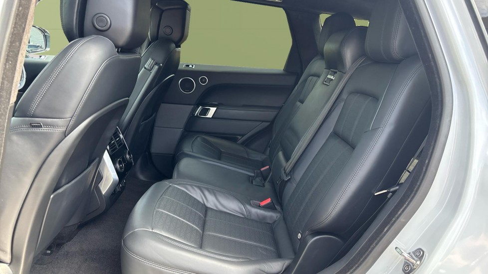 Land Rover Range Rover Sport 3.0 SDV6 Autobiography Dynamic 5dr Auto [7 Seat] Diesel Estate - Image 4