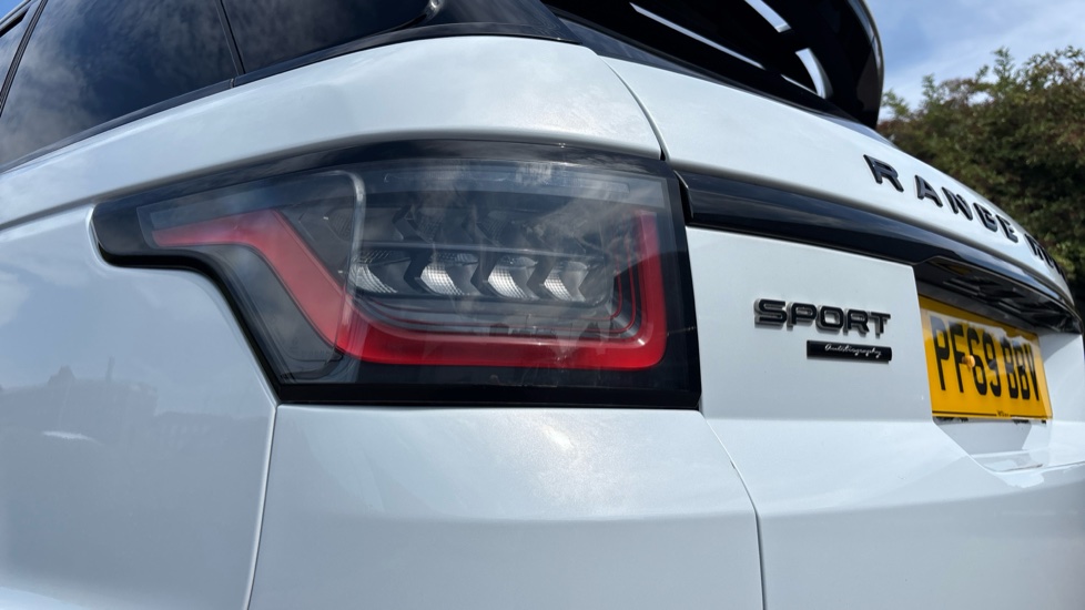 Land Rover Range Rover Sport 3.0 SDV6 Autobiography Dynamic 5dr Auto [7 Seat] Diesel Estate - Image 19