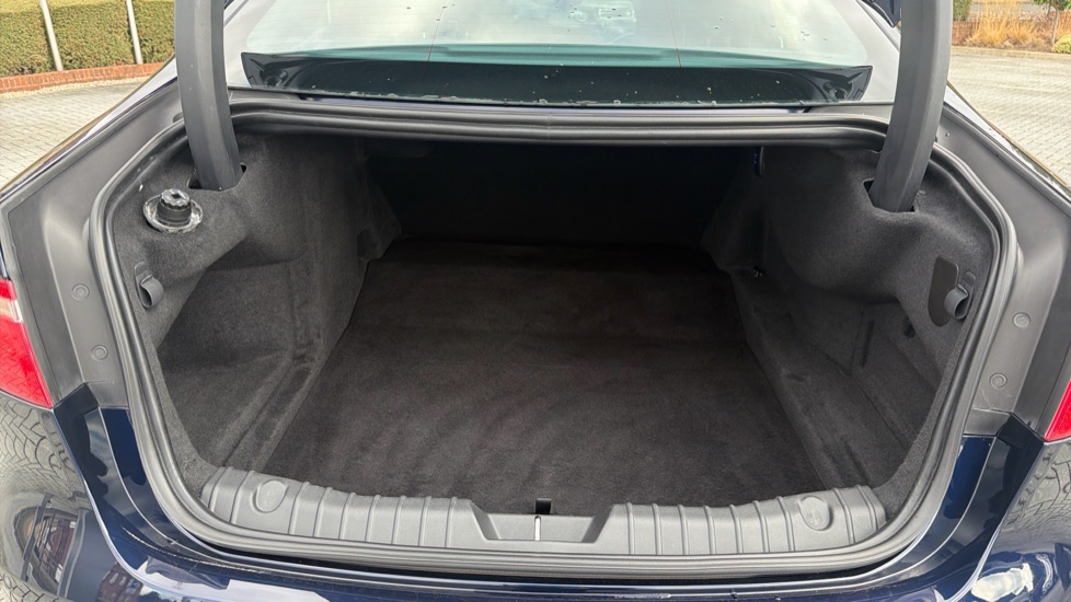 Jaguar XF 2.0d [180] R-Sport 4dr Auto Diesel Saloon - Image 10