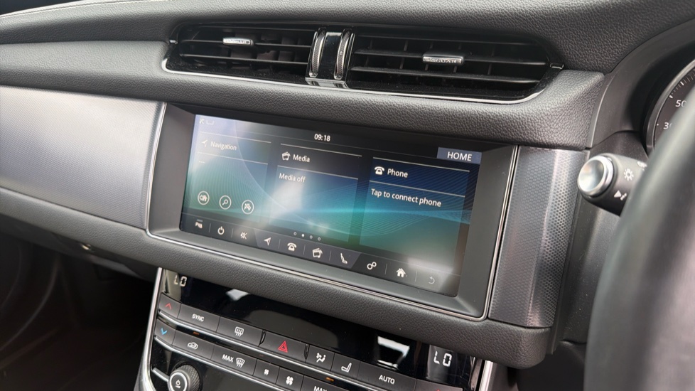 Jaguar XF 2.0d [180] R-Sport 4dr Auto Diesel Saloon - Image 11