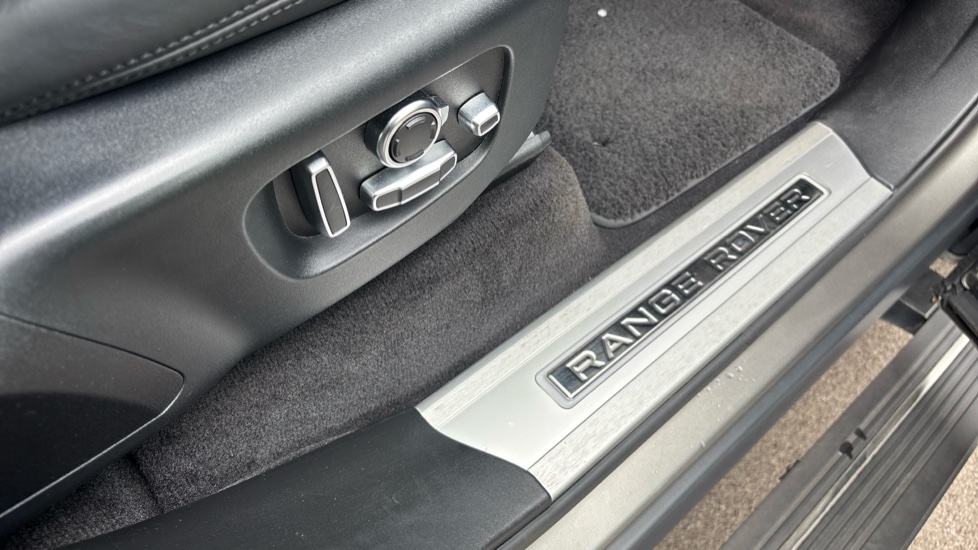Land Rover Range Rover Sport 3.0 SDV6 Autobiography Dynamic 5dr Auto Diesel Estate - Image 37