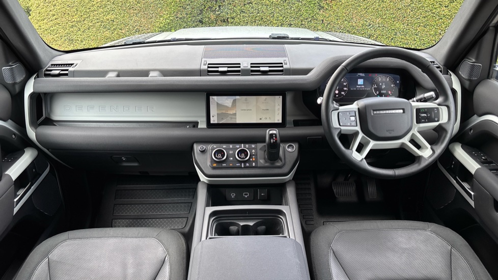 Land Rover Defender 2.0 D240 First Edition 110 5dr Auto Diesel Estate - Image 9