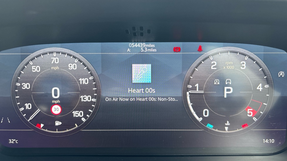 Land Rover Defender 2.0 D240 First Edition 110 5dr Auto Diesel Estate - Image 16