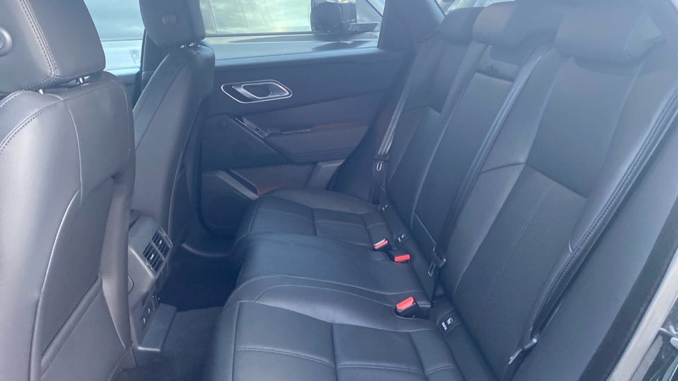 Land Rover Range Rover Velar 2.0 D200 MHEV Dynamic SE 5dr Auto Diesel Estate - Image 27