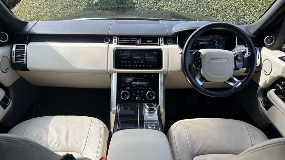 Land Rover Range Rover 4.4 SDV8 Vogue SE 4dr Auto Diesel Estate - Image 9