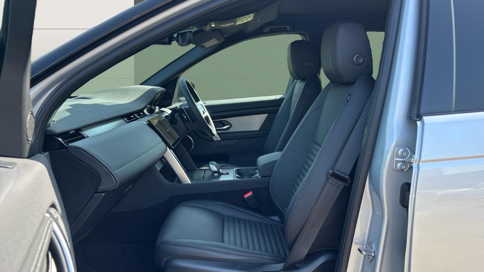 Land Rover Discovery Sport 2.0 D200 Landmark 5dr Auto [7 Seat] Diesel Station Wagon - Image 3
