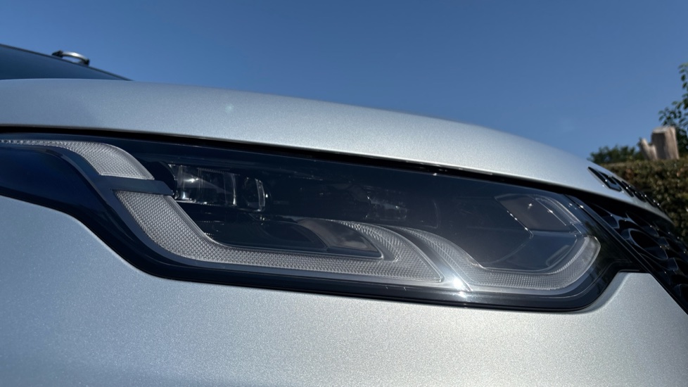 Land Rover Discovery Sport 2.0 D200 Landmark 5dr Auto [7 Seat] Diesel Station Wagon - Image 17