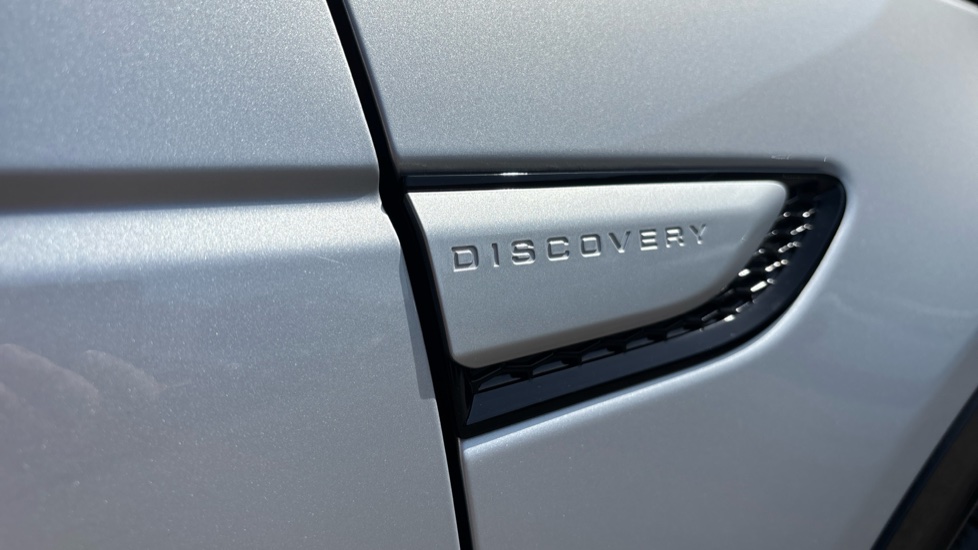 Land Rover Discovery Sport 2.0 D200 Landmark 5dr Auto [7 Seat] Diesel Station Wagon - Image 21