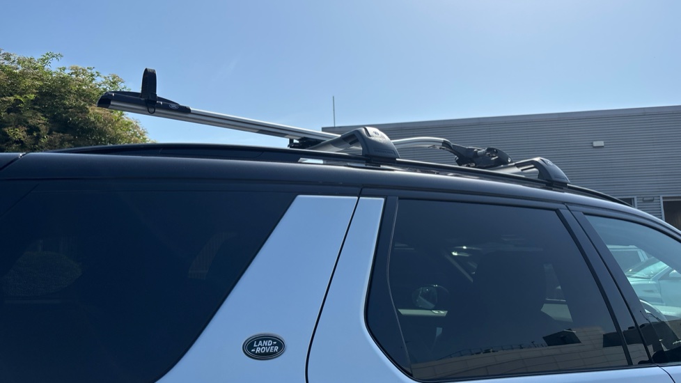 Land Rover Discovery Sport 2.0 D200 Landmark 5dr Auto [7 Seat] Diesel Station Wagon - Image 38