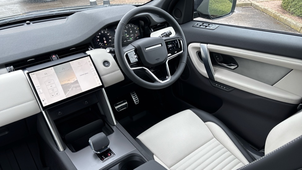 Land Rover Discovery Sport 1.5 P270e Landmark 5dr Auto [5 Seat] Station Wagon - Image 25