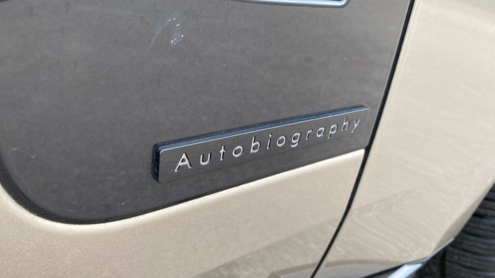 Land Rover Range Rover 3.0 P550e Autobiography 4dr Auto Estate - Image 24