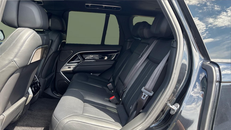 Land Rover Range Rover 3.0 P460e Autobiography 4dr Auto Estate - Image 4