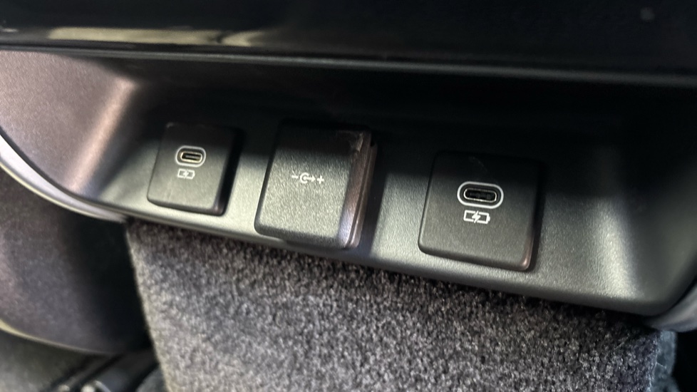 Land Rover Range Rover 3.0 P460e Autobiography 4dr Auto Estate - Image 30