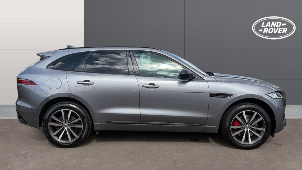 Jaguar F-Pace 3.0 D300 R-Dynamic SE Black 5dr Auto AWD Diesel Estate - Image 5