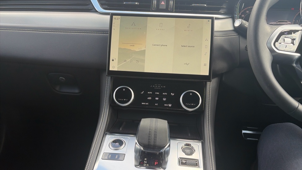 Jaguar F-Pace 3.0 D300 R-Dynamic SE Black 5dr Auto AWD Diesel Estate - Image 14