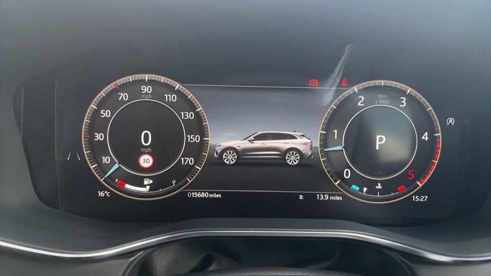 Jaguar F-Pace 3.0 D300 R-Dynamic SE Black 5dr Auto AWD Diesel Estate - Image 16