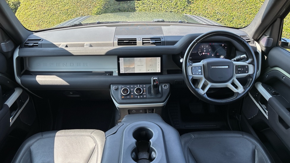 Land Rover Defender 3.0 D250 First Edition 90 3dr Auto [6 Seat] Diesel Estate - Image 9