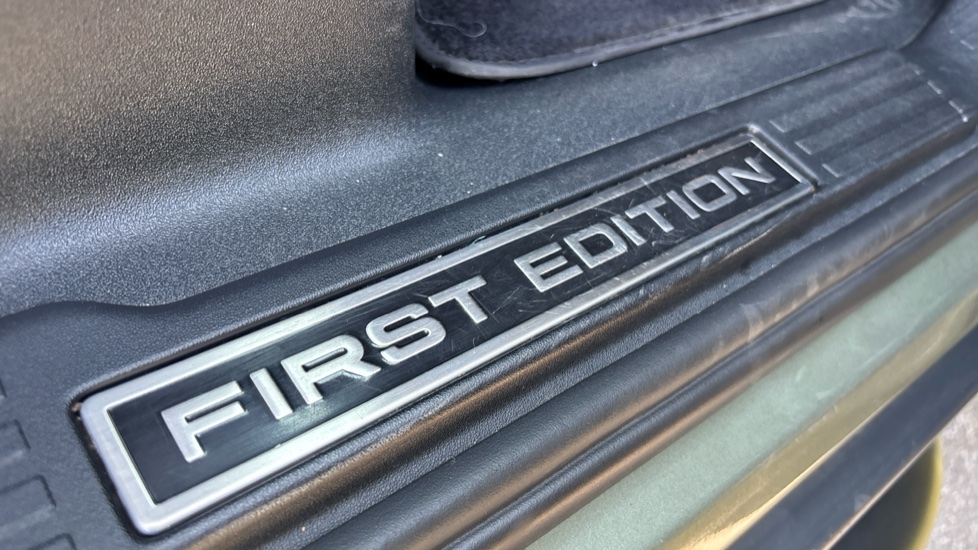 Land Rover Defender 3.0 D250 First Edition 90 3dr Auto [6 Seat] Diesel Estate - Image 33