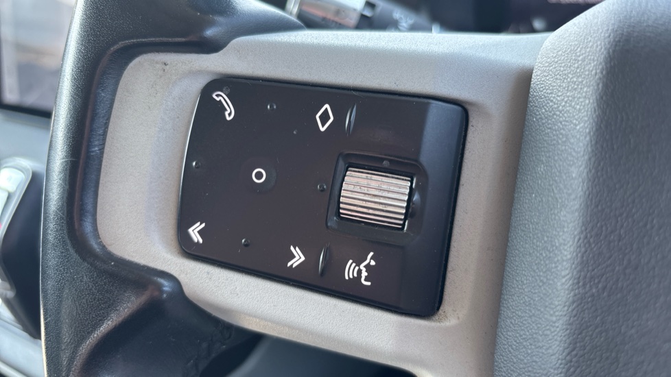 Land Rover Defender 3.0 D250 First Edition 90 3dr Auto [6 Seat] Diesel Estate - Image 38