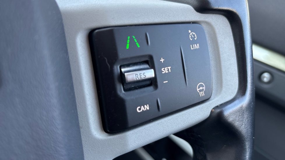 Land Rover Defender 3.0 D250 First Edition 90 3dr Auto [6 Seat] Diesel Estate - Image 39