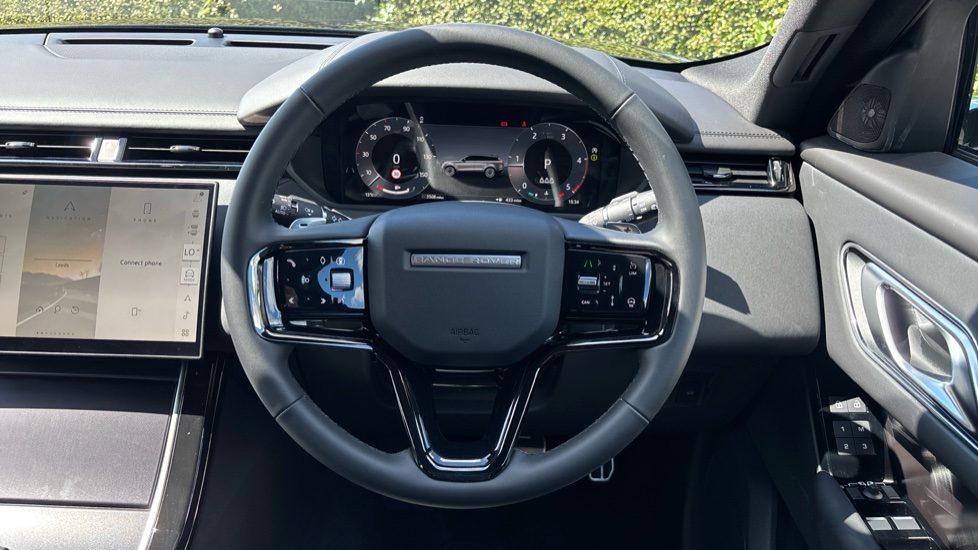 Land Rover Range Rover Velar 2.0 D200 MHEV Dynamic SE 5dr Auto Diesel Estate - Image 15