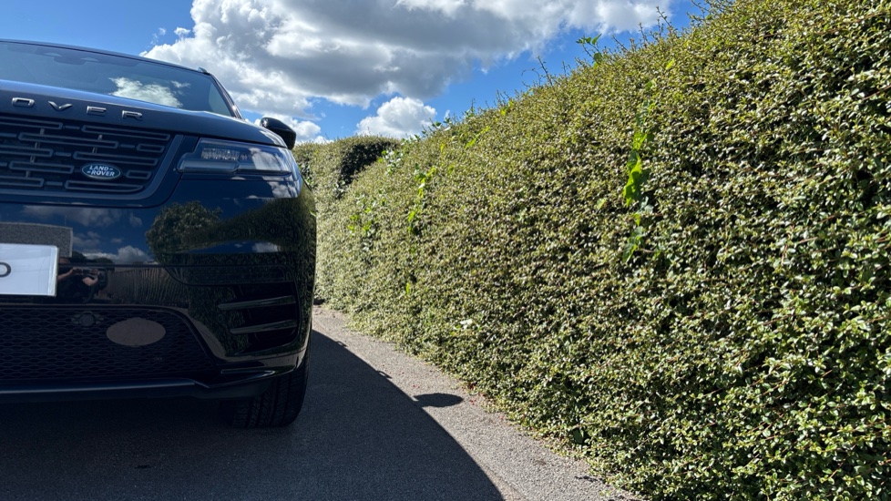 Land Rover Range Rover Velar 2.0 D200 MHEV Dynamic SE 5dr Auto Diesel Estate - Image 37