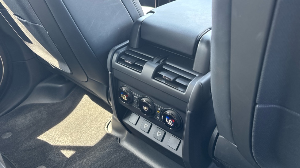 Land Rover Defender 4.4 P635 Octa 110 5dr Auto Petrol Estate - Image 18