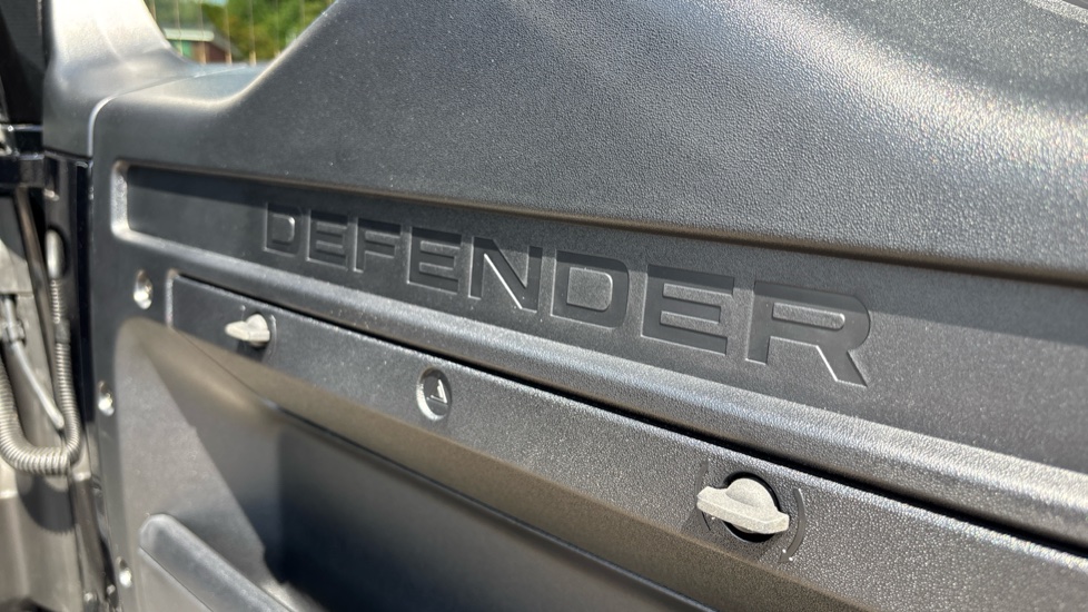 Land Rover Defender 4.4 P635 Octa 110 5dr Auto Petrol Estate - Image 26