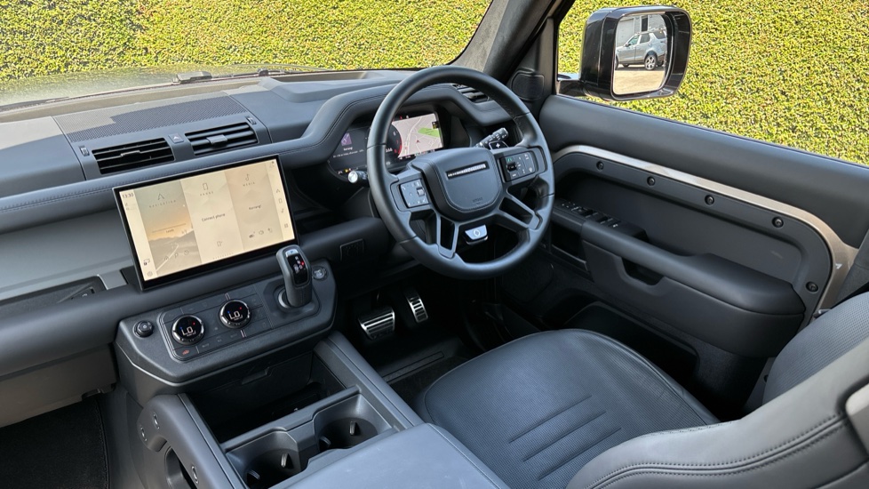 Land Rover Defender 4.4 P635 Octa 110 5dr Auto Petrol Estate - Image 28