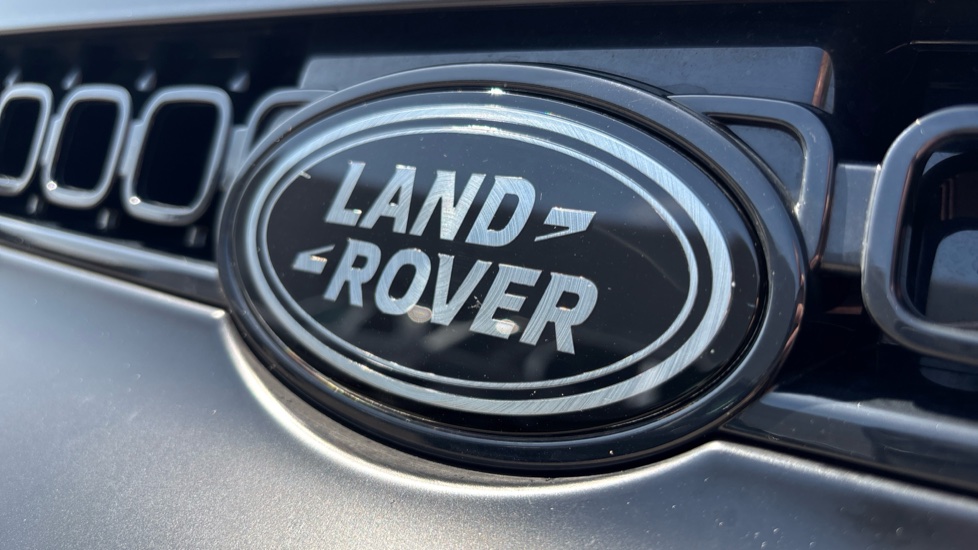 Land Rover Defender 4.4 P635 Octa 110 5dr Auto Petrol Estate - Image 51