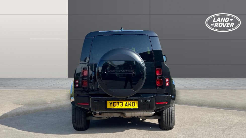 Land Rover Defender 3.0 D300 X-Dynamic HSE 90 3dr Auto Diesel Estate - Image 6