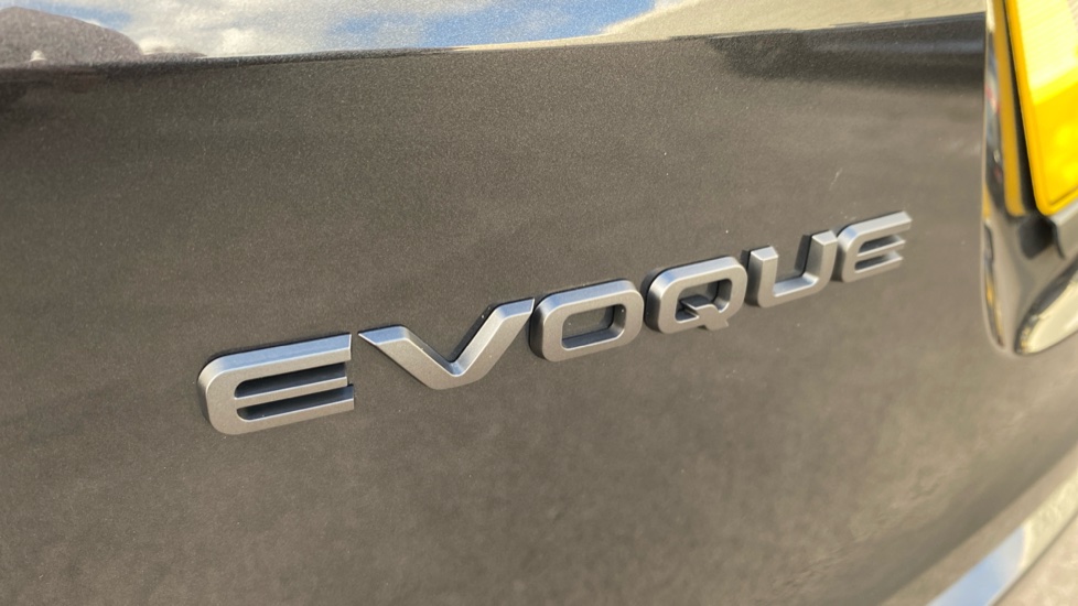 Land Rover Range Rover Evoque 2.0 P250 Dynamic HSE 5dr Auto Petrol Hatchback - Image 24