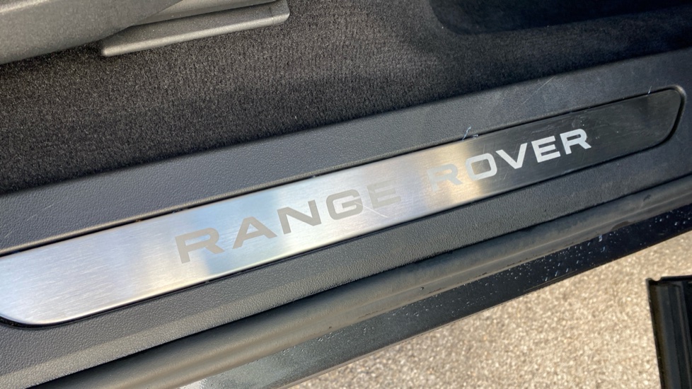 Land Rover Range Rover Evoque 2.0 P250 Dynamic HSE 5dr Auto Petrol Hatchback - Image 25