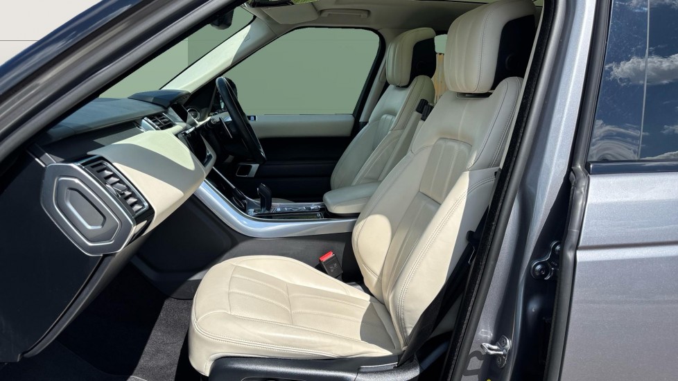 Land Rover Range Rover Sport 3.0 D300 HSE Silver 5dr Auto Diesel Estate - Image 3