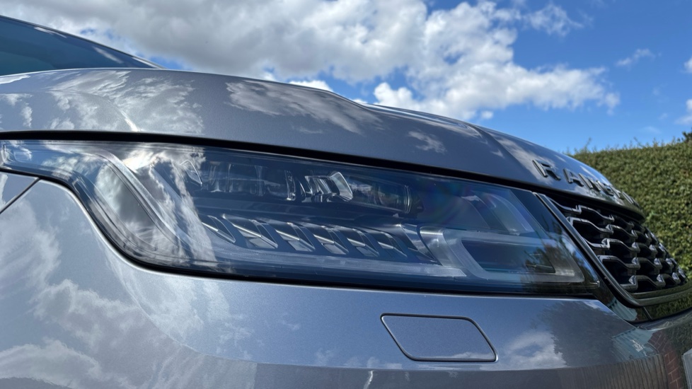 Land Rover Range Rover Sport 3.0 D300 HSE Silver 5dr Auto Diesel Estate - Image 17