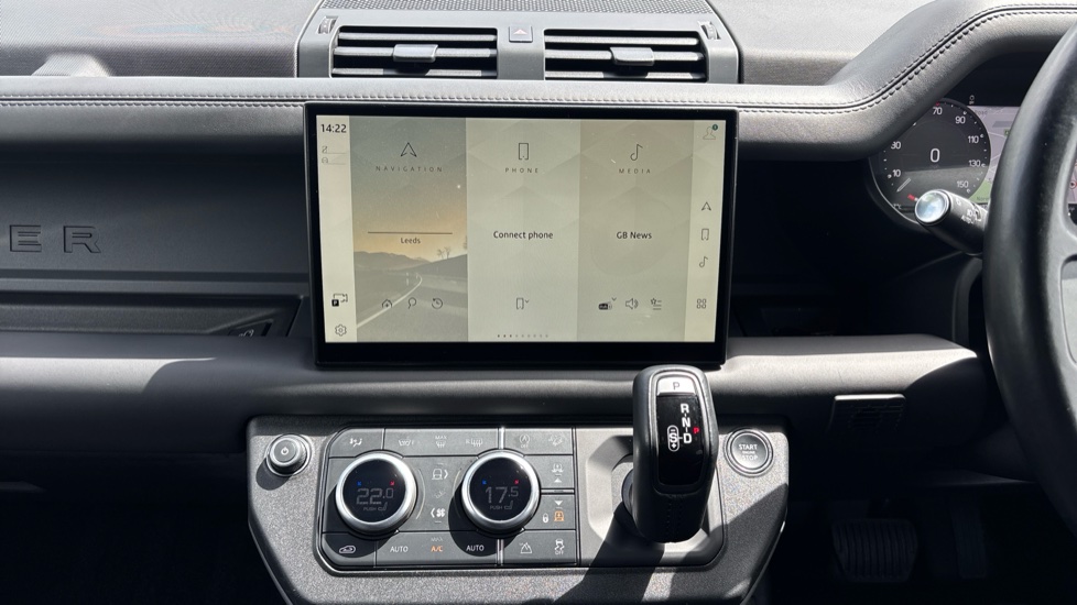 Land Rover Defender 110 Diesel 3.0 D300 Hard Top X-Dynamic HSE Auto [3 Seat] - Image 14
