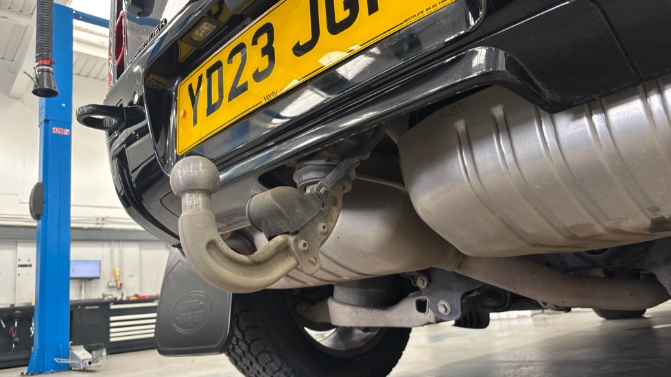 Land Rover Defender 110 Diesel 3.0 D300 Hard Top X-Dynamic HSE Auto [3 Seat] - Image 62