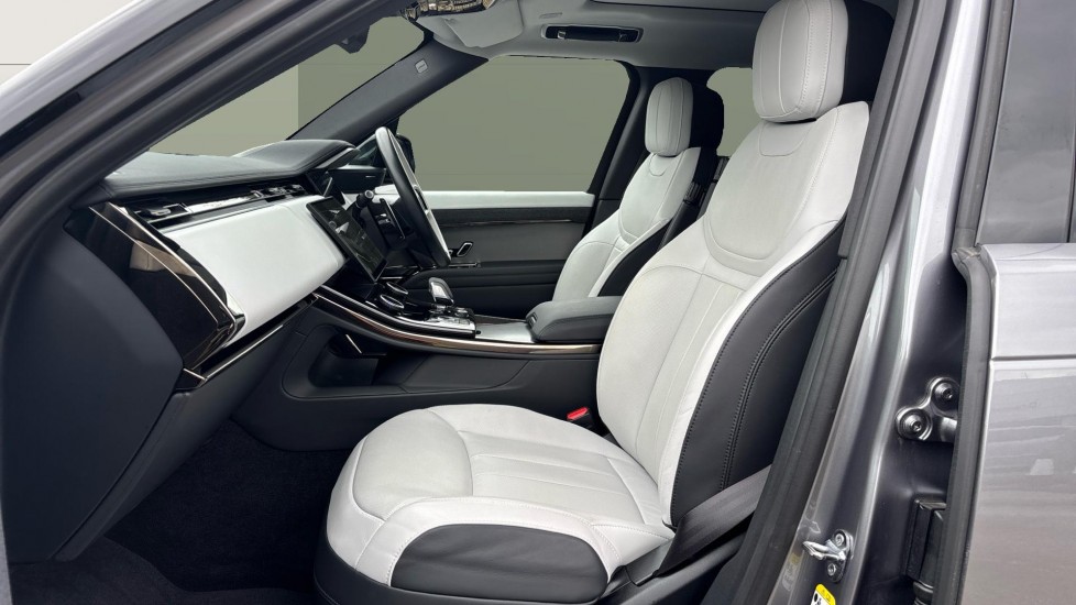 Land Rover Range Rover Sport 3.0 P400 Dynamic SE 5dr Auto Petrol Estate - Image 3