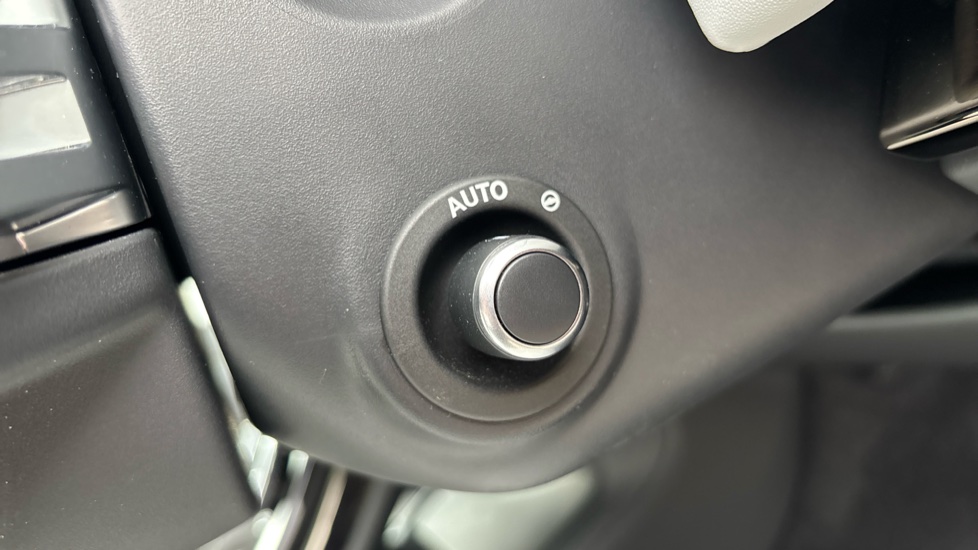 Land Rover Range Rover Sport 3.0 P400 Dynamic SE 5dr Auto Petrol Estate - Image 31