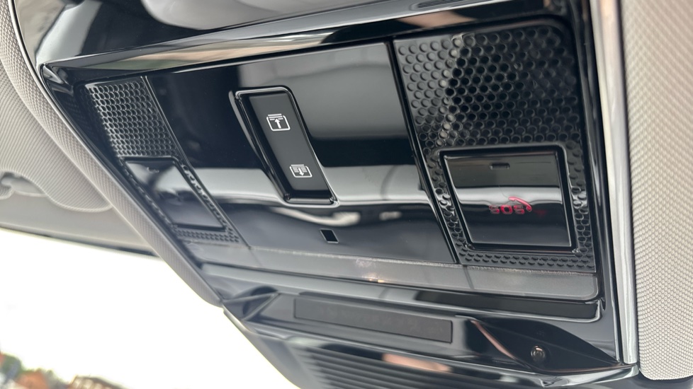 Land Rover Range Rover Sport 3.0 P400 Dynamic SE 5dr Auto Petrol Estate - Image 32