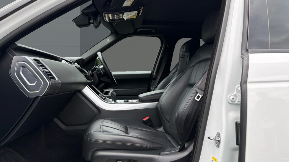Land Rover Range Rover Sport 3.0 D300 HSE Dynamic 5dr Auto Diesel Estate - Image 3