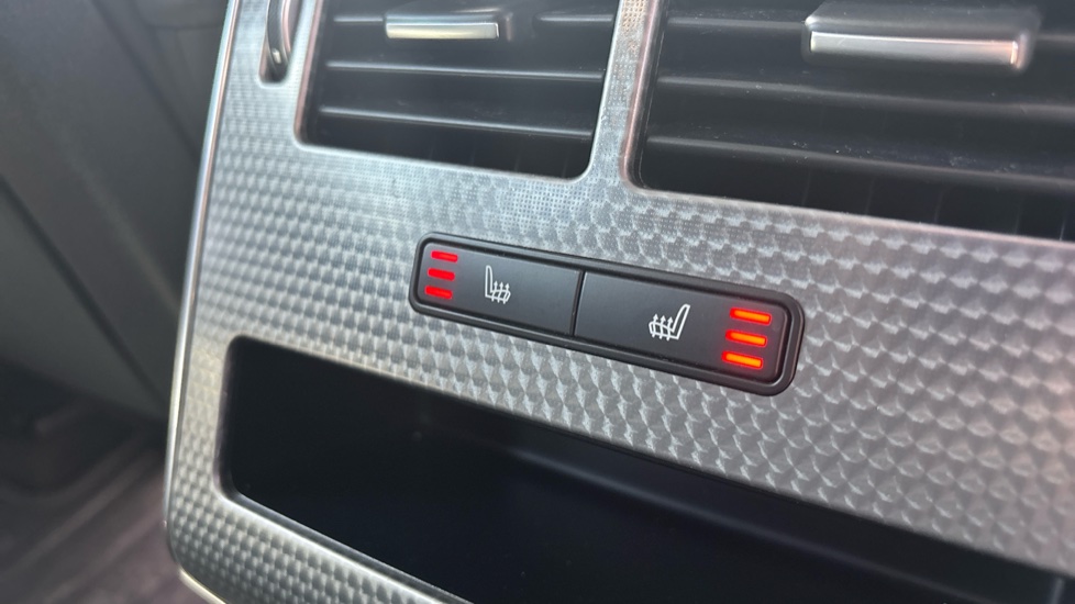Land Rover Range Rover Sport 3.0 D300 HSE Dynamic 5dr Auto Diesel Estate - Image 26