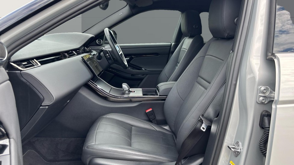 Land Rover Range Rover Evoque 1.5 P270e Edition 5dr Auto Hatchback - Image 3