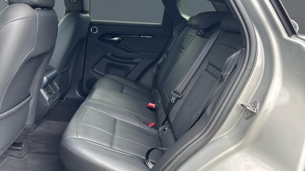 Land Rover Range Rover Evoque 1.5 P270e Edition 5dr Auto Hatchback - Image 4