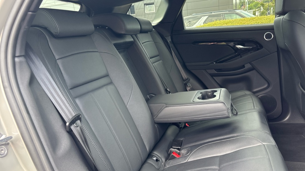 Land Rover Range Rover Evoque 1.5 P270e Edition 5dr Auto Hatchback - Image 35