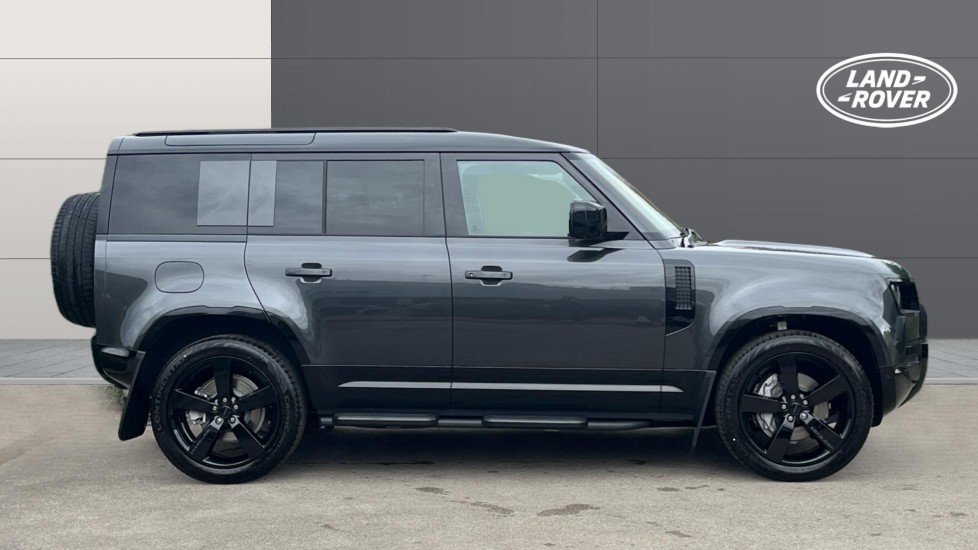 Land Rover Defender 3.0 D350 X-Dynamic HSE 110 5dr Auto Diesel Estate - Image 5