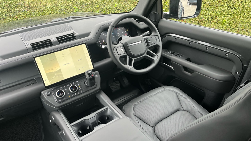 Land Rover Defender 3.0 D350 X-Dynamic HSE 110 5dr Auto Diesel Estate - Image 49