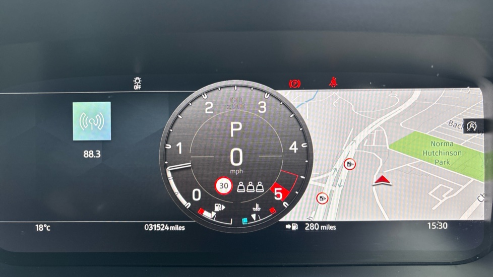 Land Rover Defender 3.0 D250 X-Dynamic SE 90 3dr Auto Diesel Estate - Image 16