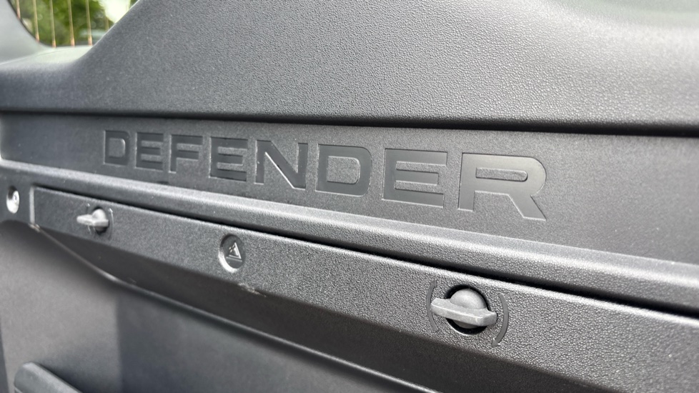 Land Rover Defender 3.0 D250 X-Dynamic SE 90 3dr Auto Diesel Estate - Image 24