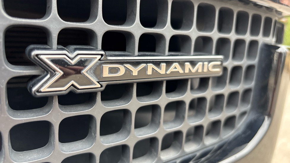 Land Rover Defender 3.0 D250 X-Dynamic SE 90 3dr Auto Diesel Estate - Image 46